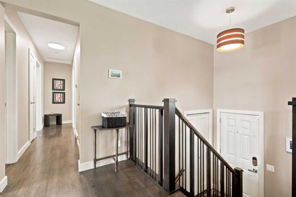 Picture for 1016 Pensdale Crescent SE