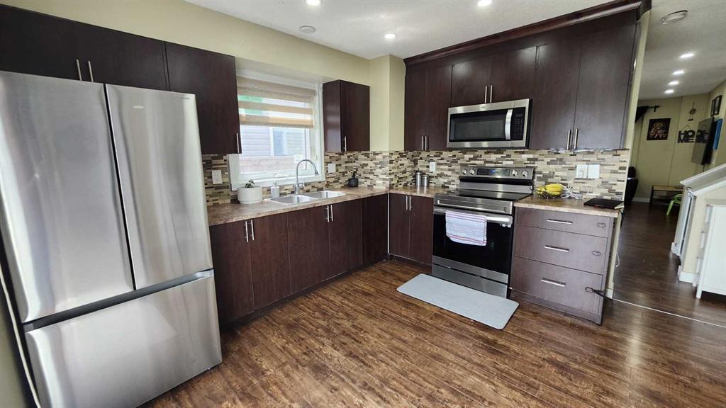 Picture for 47 Martinridge Way NE