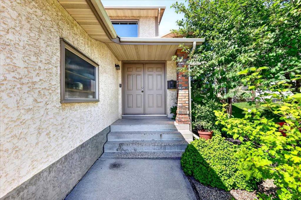 Picture for 14 Hawkdale Gate NW