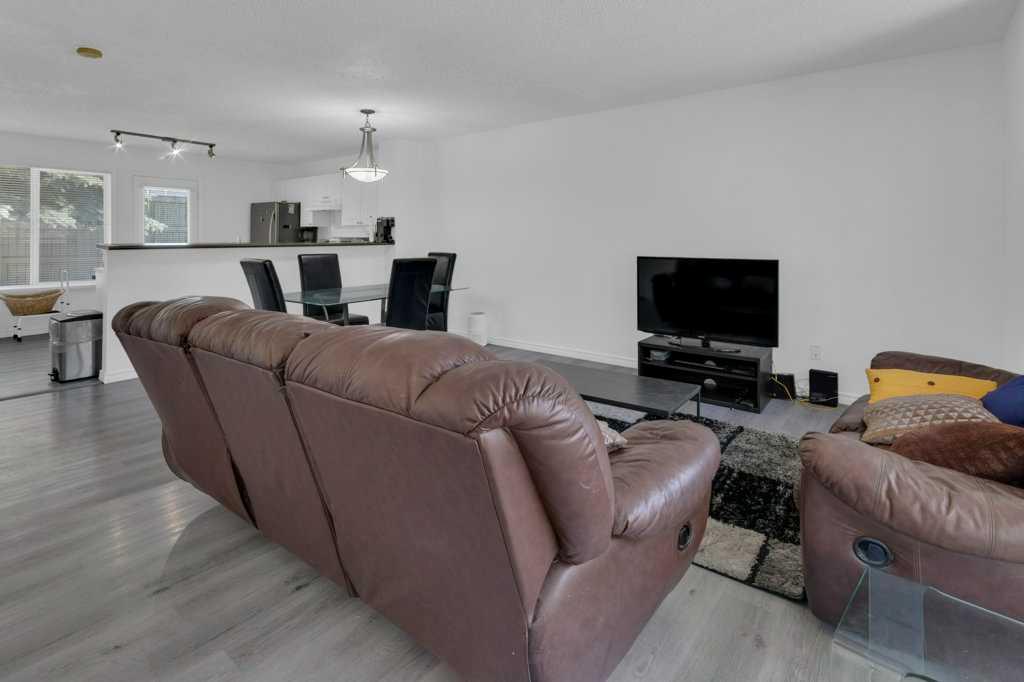 Picture for 109 Tuscany Springs Gardens NW