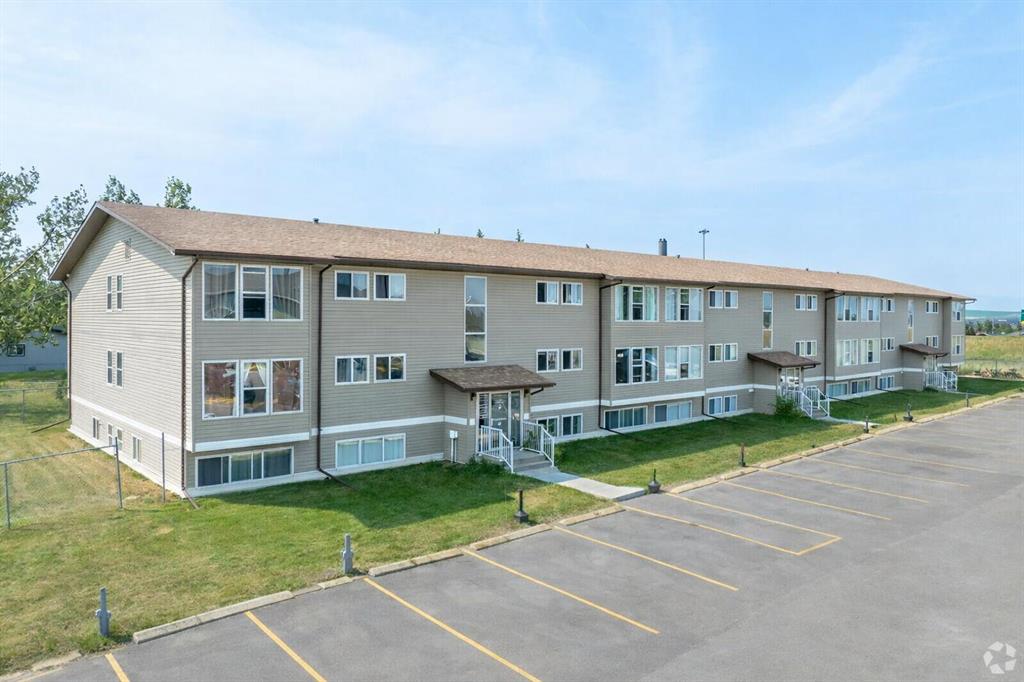 Picture for 206, 101 Big Hill Way SE