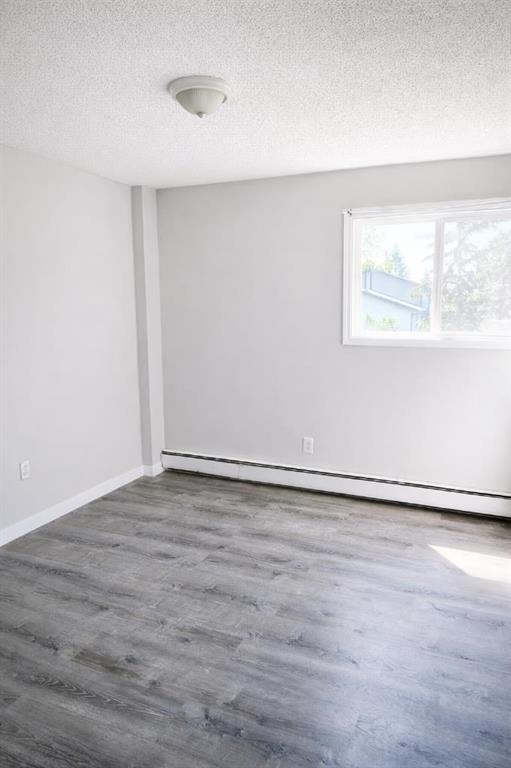 Picture for 206, 101 Big Hill Way SE