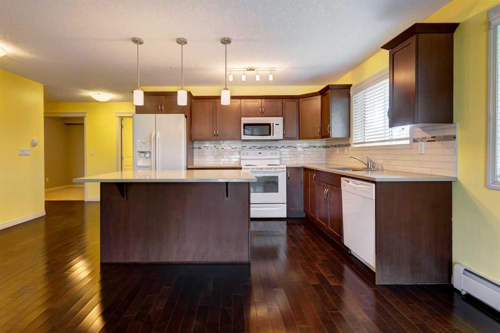Picture for 102, 304 Cranberry Park SE