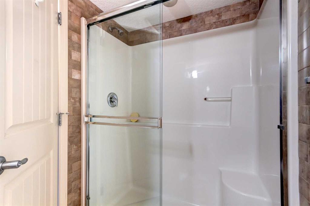 Picture for 102, 304 Cranberry Park SE