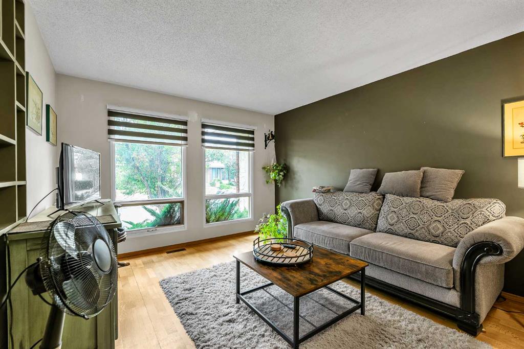 Picture for 151 Midbend Place SE