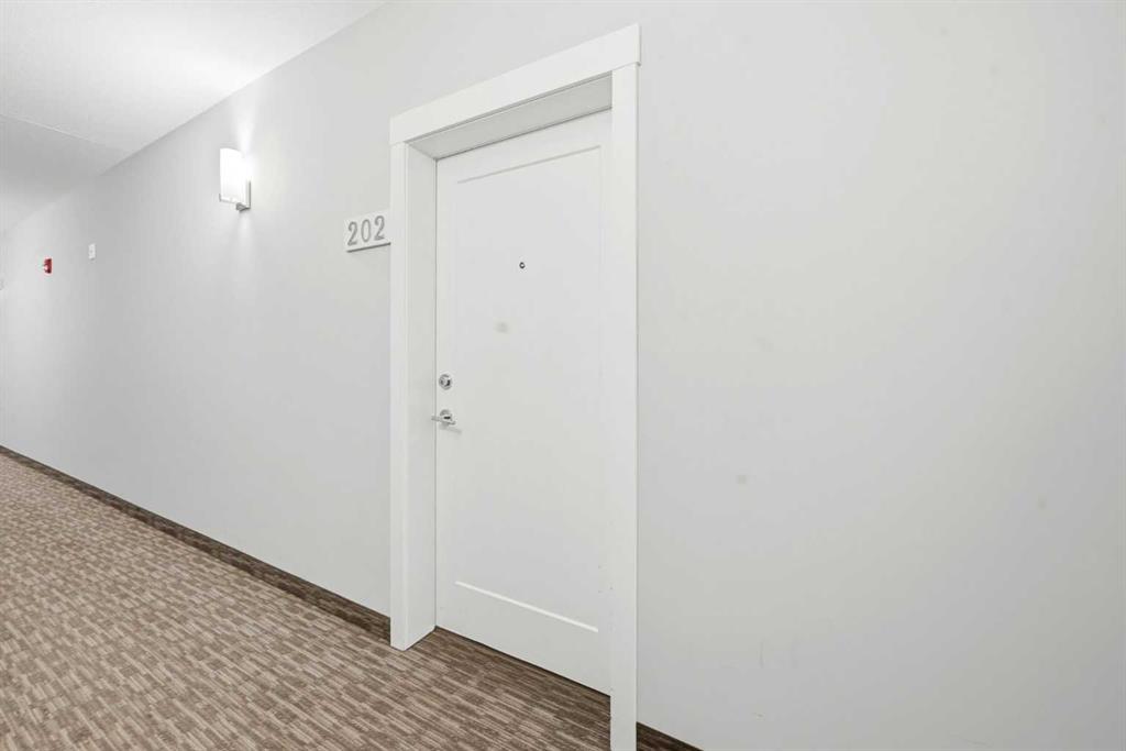 Picture for 202, 30 Walgrove Walk SE