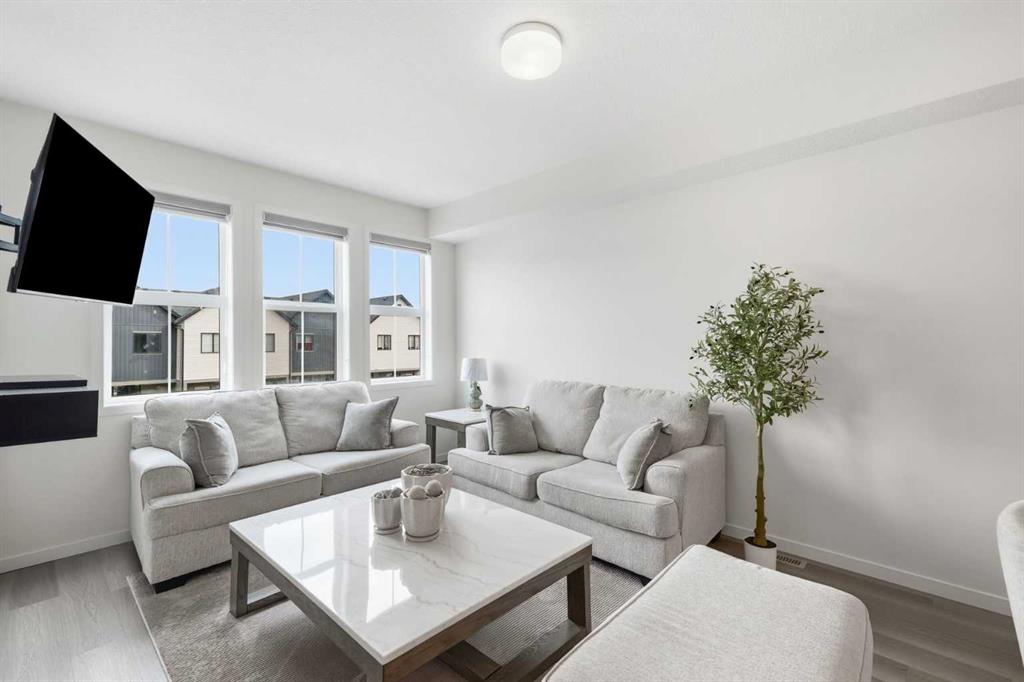 Picture for 105 South Point Manor SW
