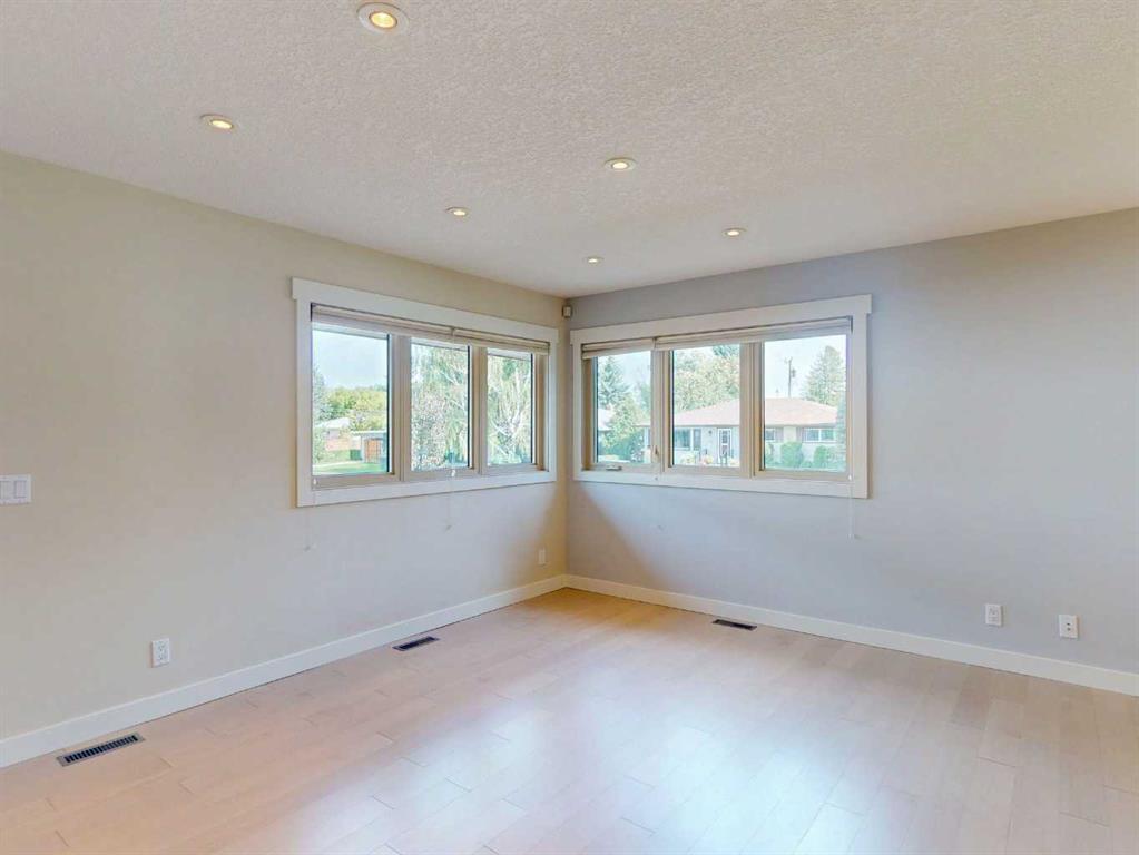 Picture for 23 Brown Crescent NW