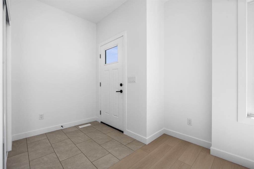 Picture for 82 Rangeview Path SE