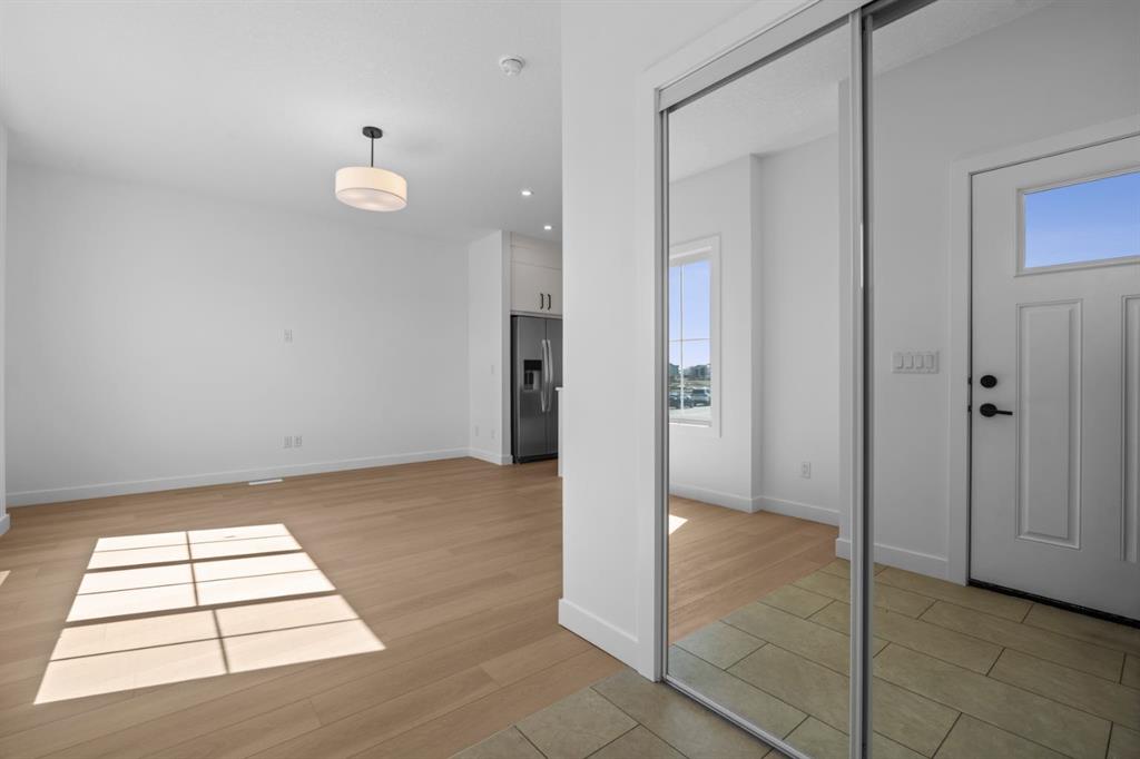 Picture for 82 Rangeview Path SE
