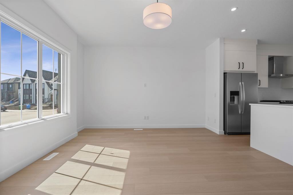 Picture for 82 Rangeview Path SE