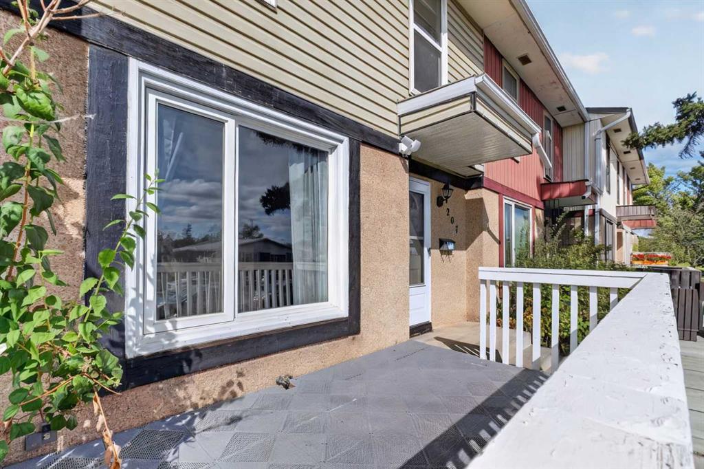Picture for 207 Penworth Drive SE