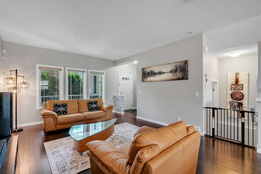 Picture for 72 Redstone Common NE