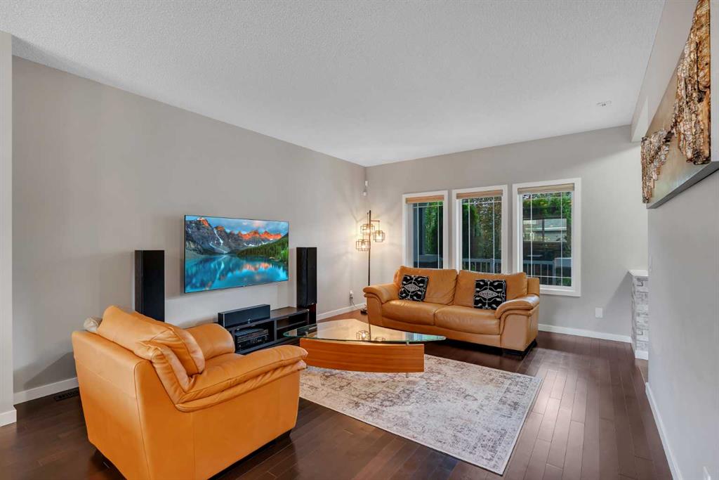 Picture for 72 Redstone Common NE