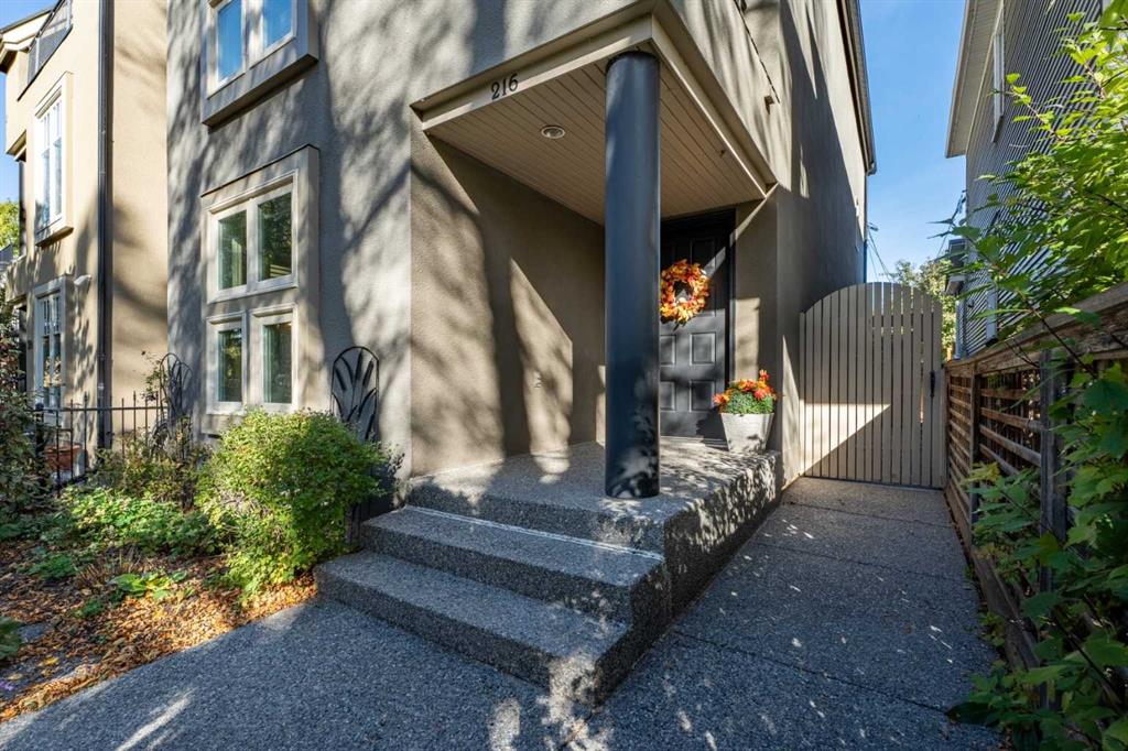 Picture for 216 4 Avenue NE