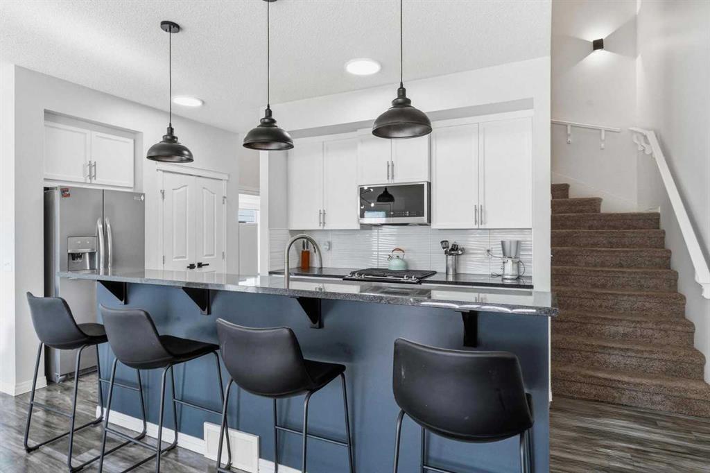 Picture for 17 Mahogany Terrace SE