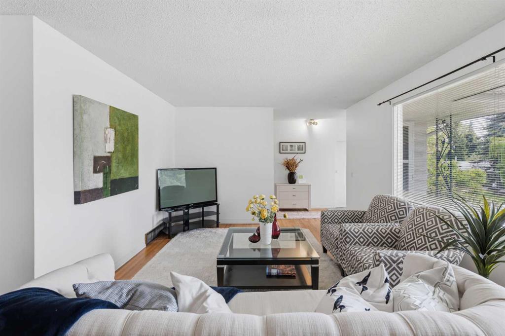 Picture for 3248 Bearspaw Drive NW