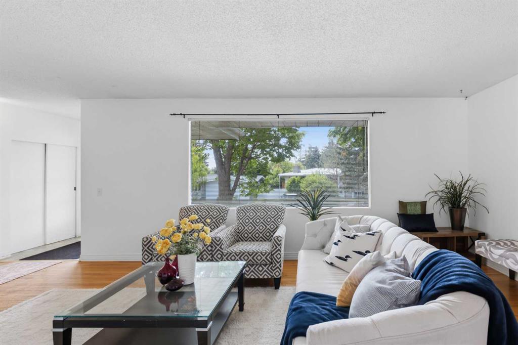 Picture for 3248 Bearspaw Drive NW