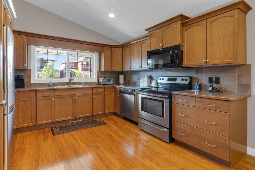Picture for 44 Ravenslea Crescent SE