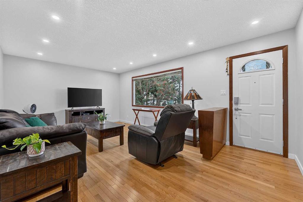 Picture for 1032 Mayland Drive NE