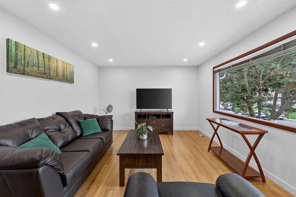 Picture for 1032 Mayland Drive NE