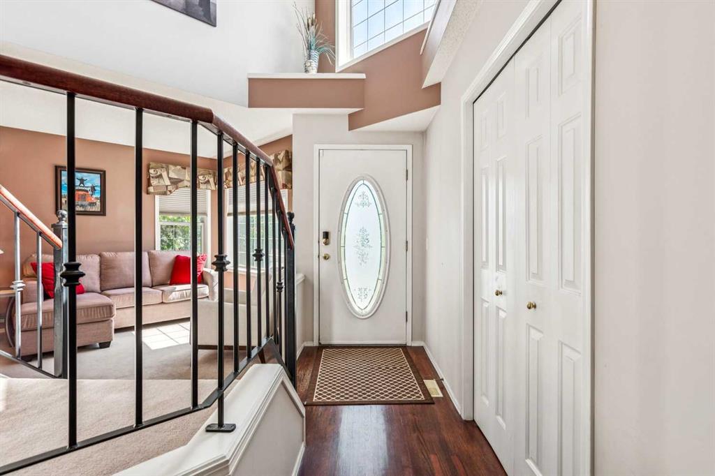 Picture for 40 Country Hills Bay NW