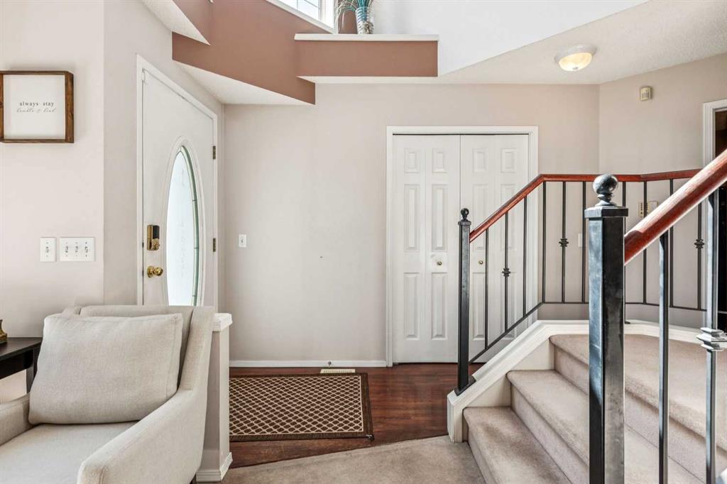 Picture for 40 Country Hills Bay NW