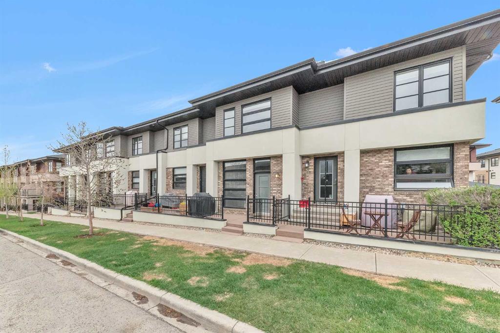 Picture for 55 Aspen Hill Green SW