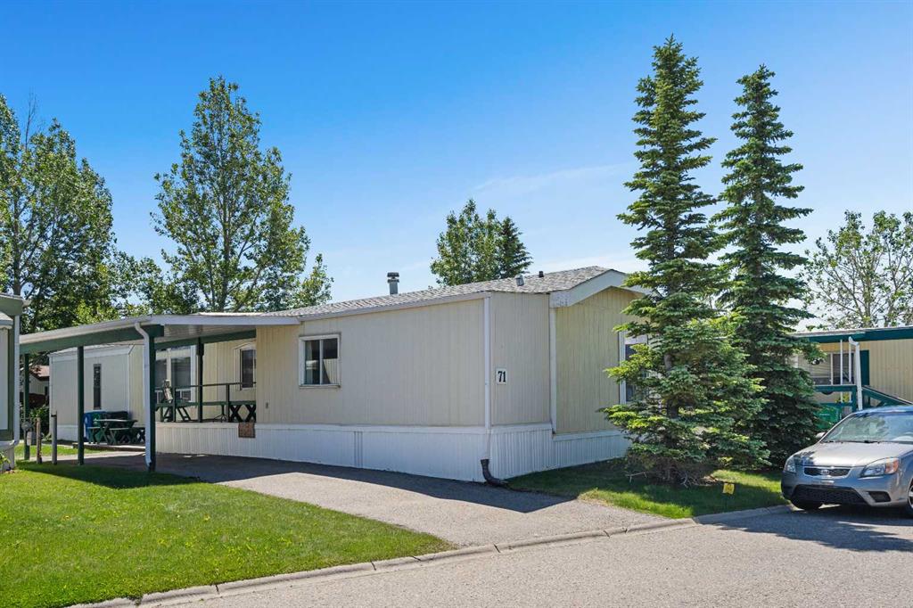 Picture for 71, 99 Arbour Lake Road NW