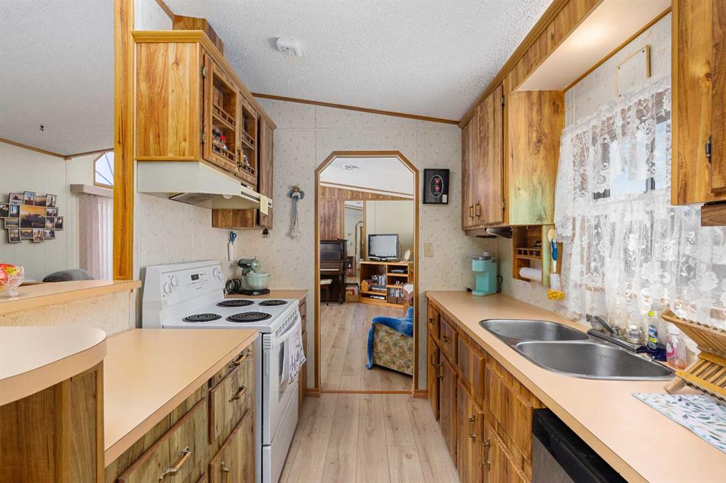 Picture for 71, 99 Arbour Lake Road NW
