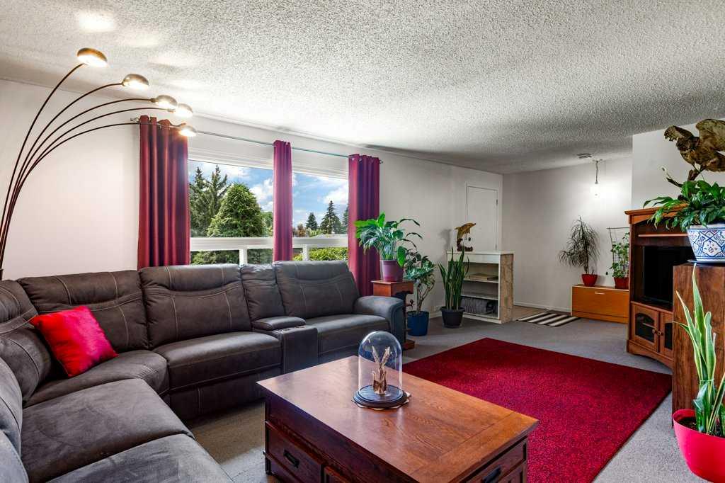 Picture for 39 Maryvale Crescent NE