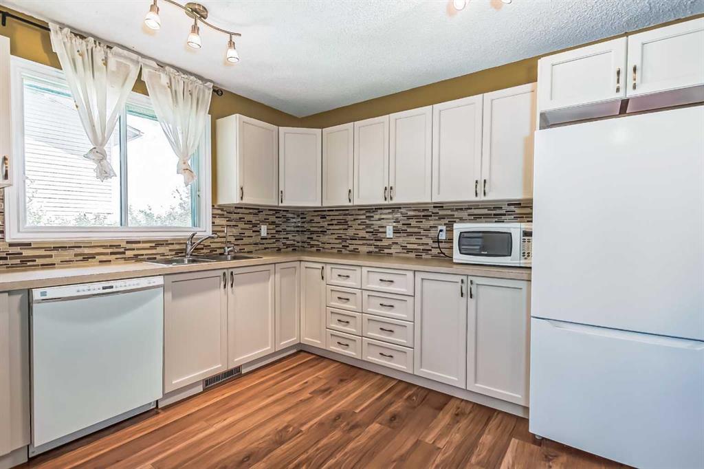 Picture for 55 Bermuda Close NW