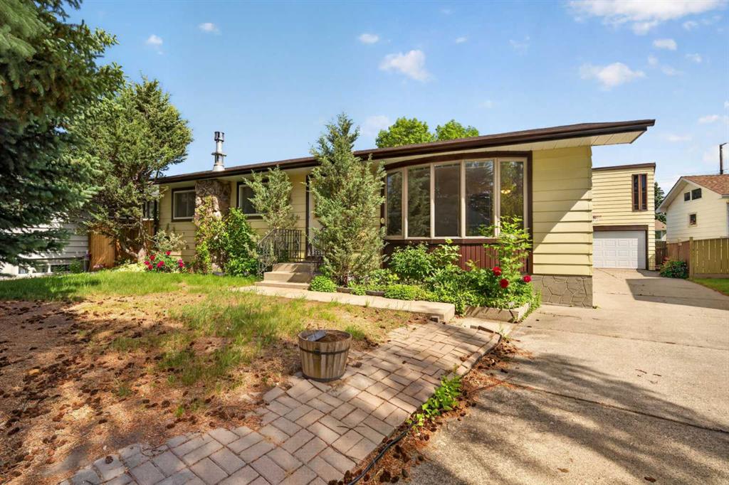 Picture for 135 Huntcroft Way NE