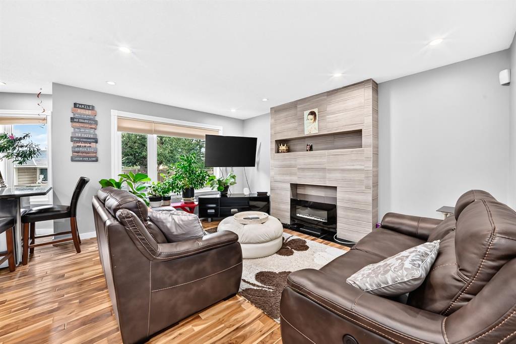 Picture for 139 Hawkville Close NW