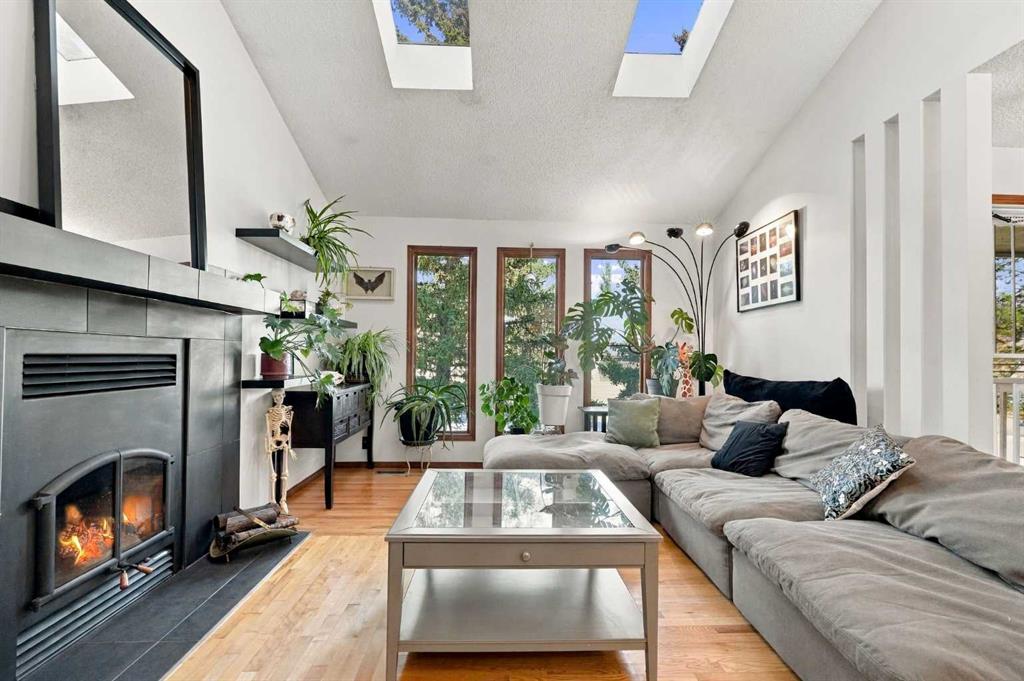 Picture for 296 Woodbine Boulevard SW