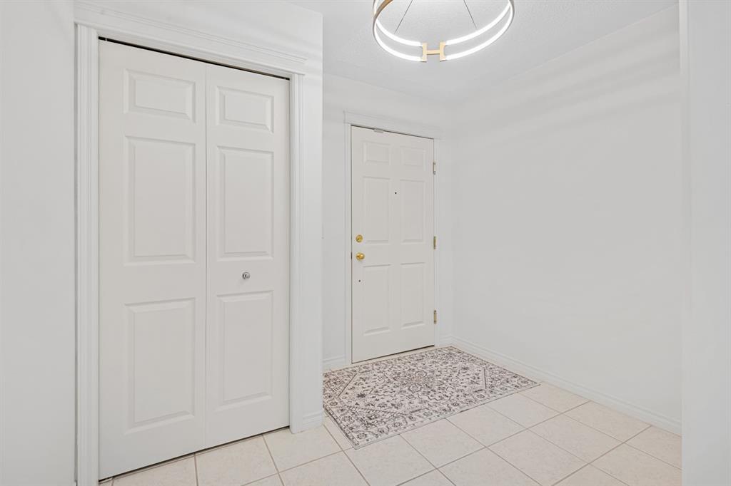 Picture for 2205, 7451 Springbank Boulevard SW
