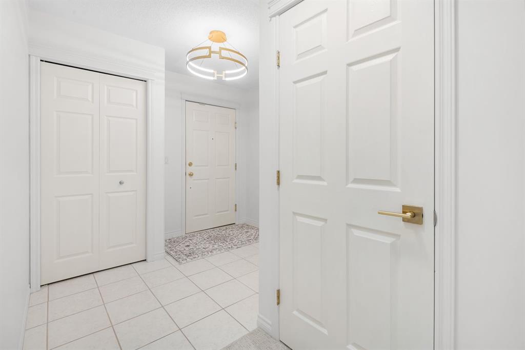 Picture for 2205, 7451 Springbank Boulevard SW