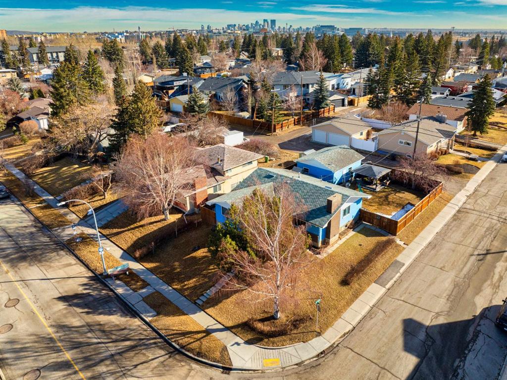 Picture for 5424 37 Street SW