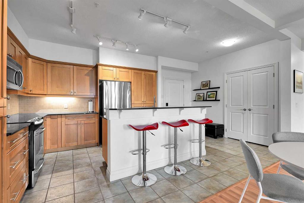 Picture for 2105, 10221 Tuscany Boulevard NW