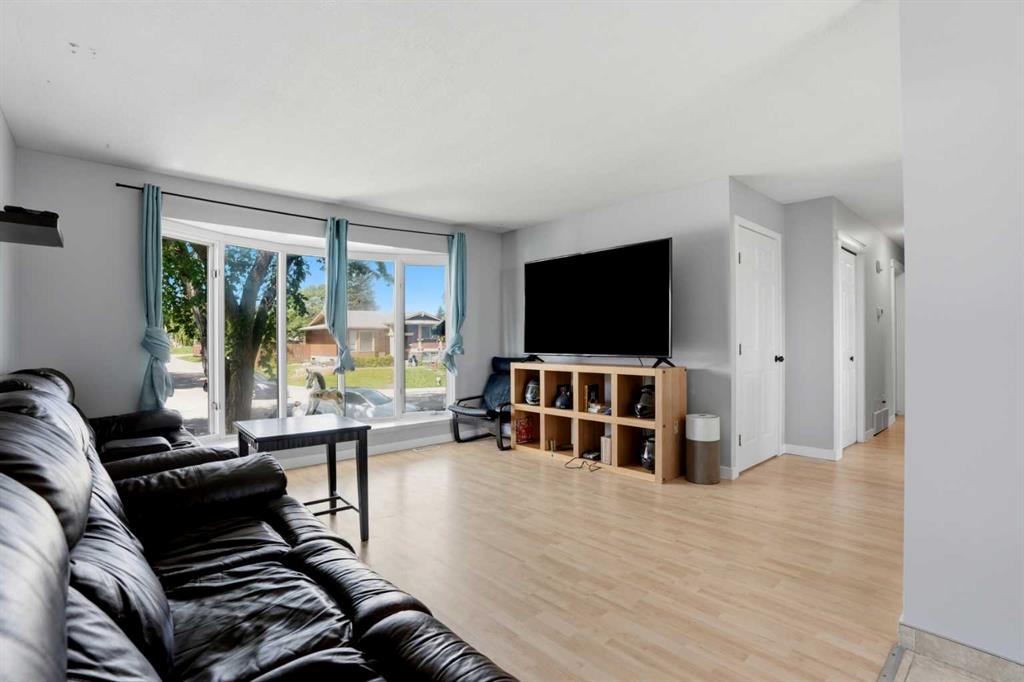 Picture for 5048 Whitestone Way NE
