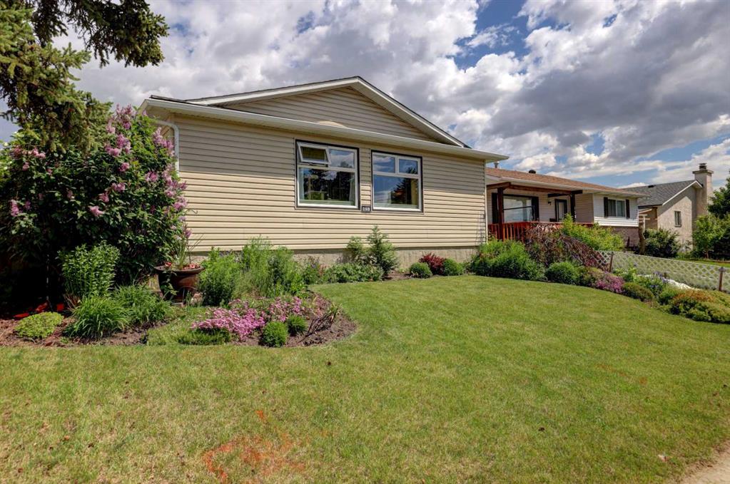 Picture for 148 Rundlecairn Rise NE
