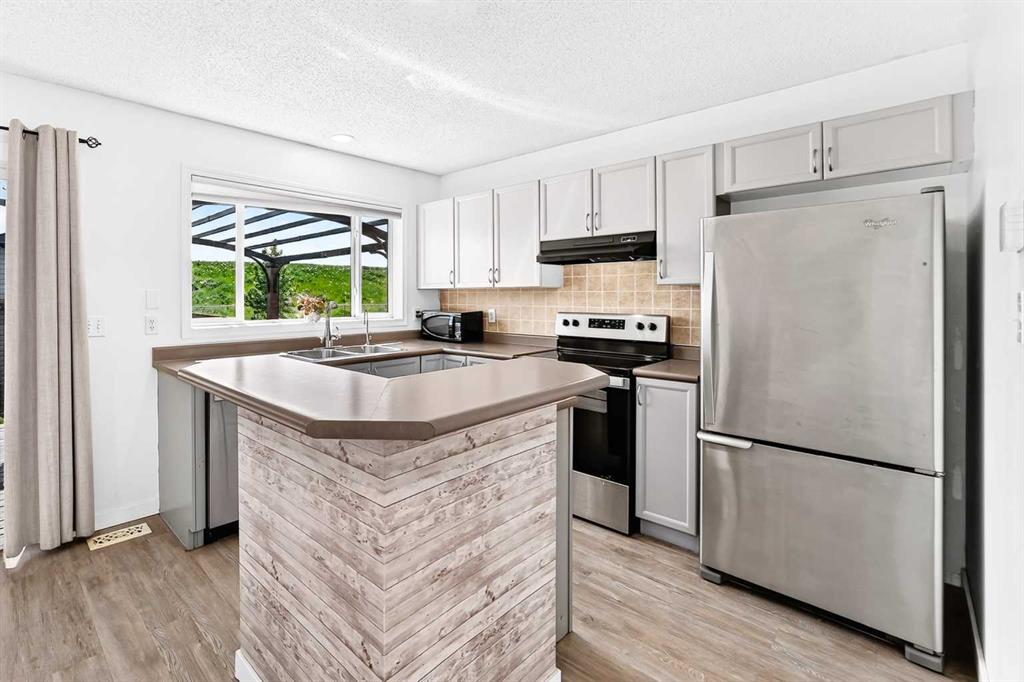 Picture for 294 Elgin View SE