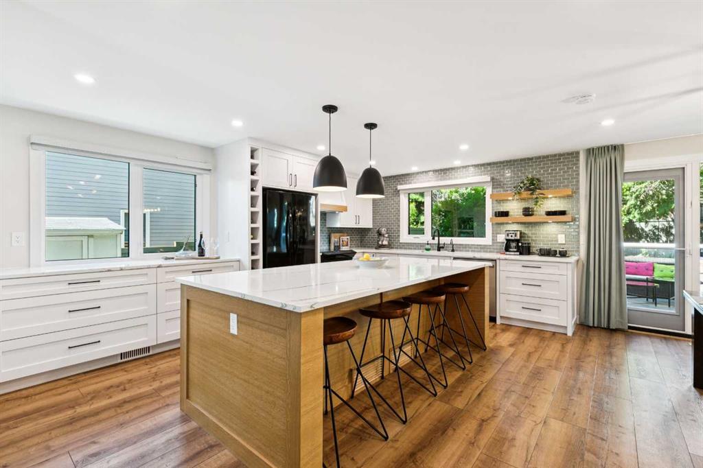 Picture for 272 Woodfield Road SW