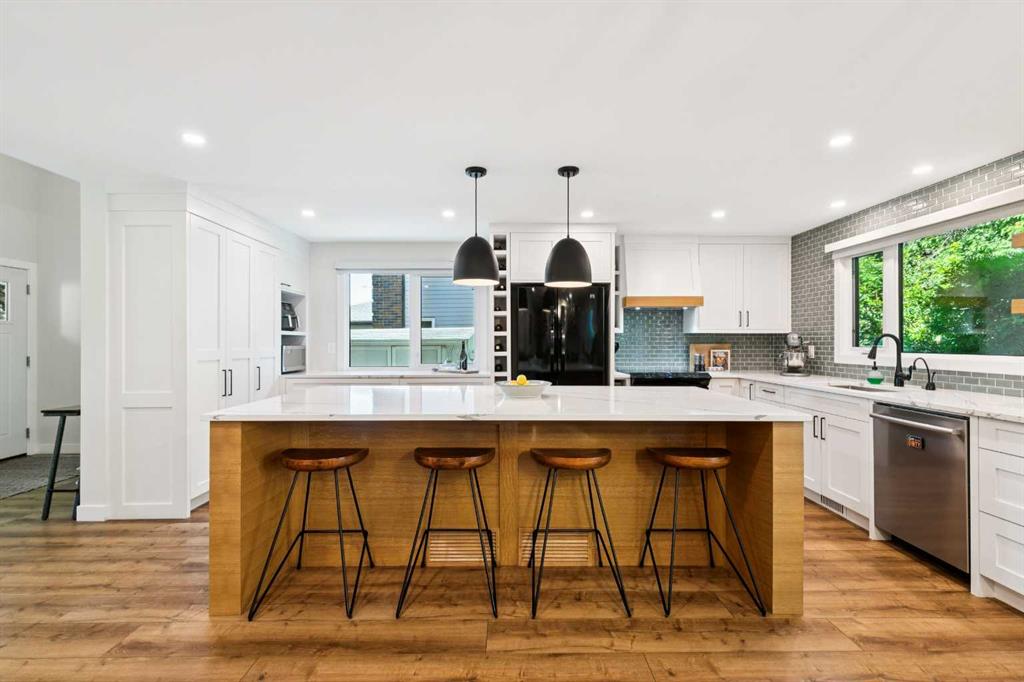 Picture for 272 Woodfield Road SW