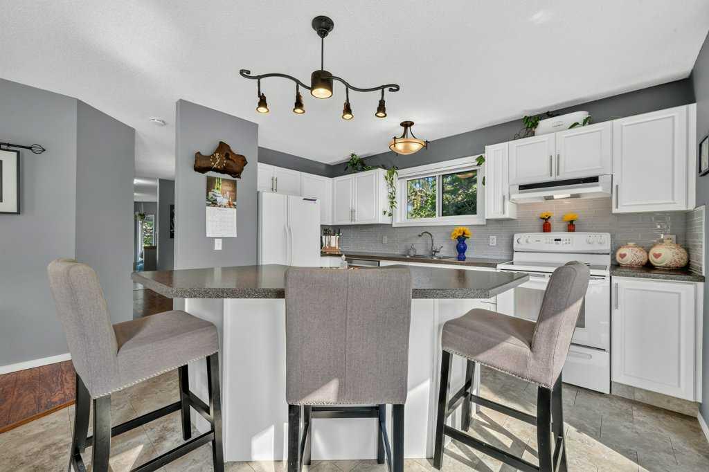 Picture for 83 Millrise Crescent SW