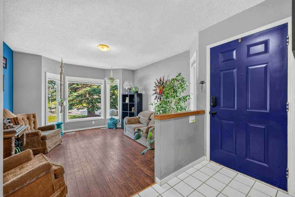 Picture for 83 Millrise Crescent SW