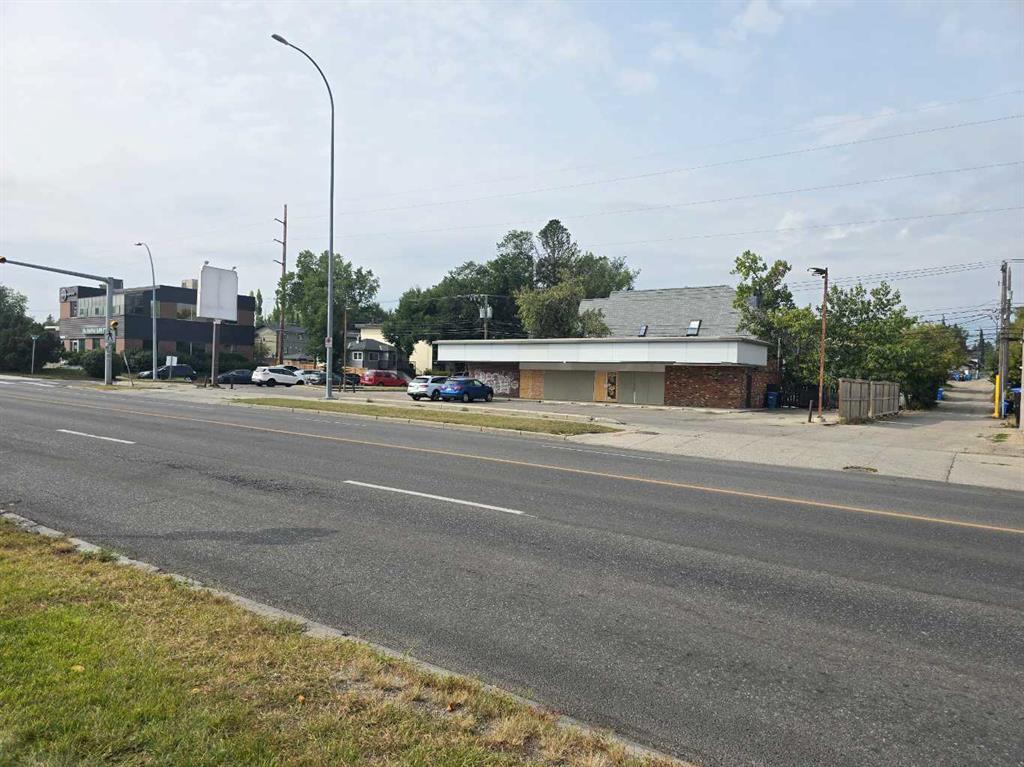 Picture for 2903 Centre Street NW