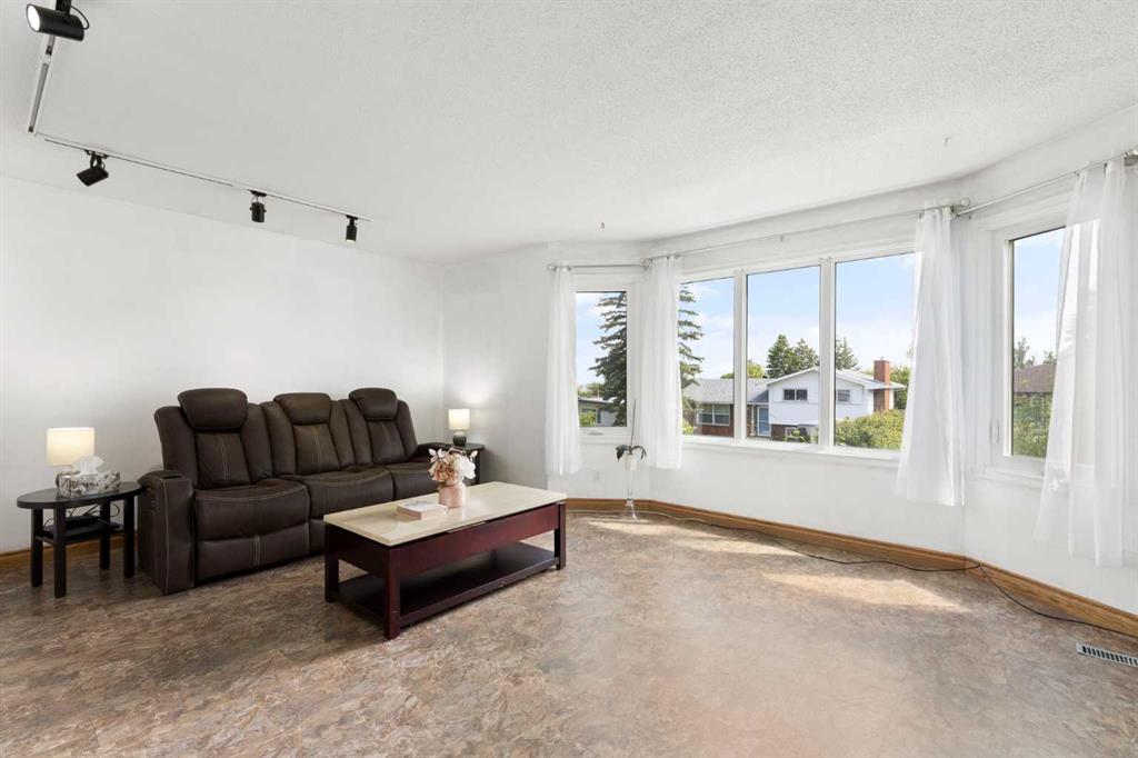 Picture for 1016 Hunterdale Place NW