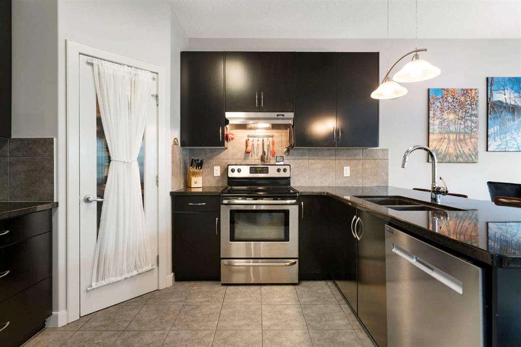 Picture for 70 Everwoods Park SW