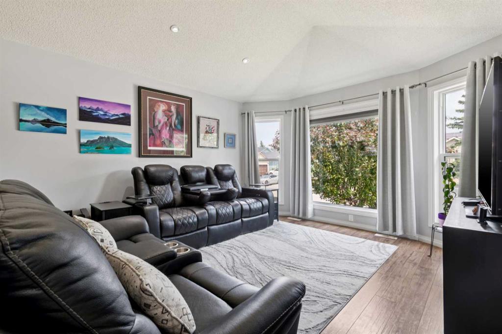 Picture for 336 Coventry Close NE